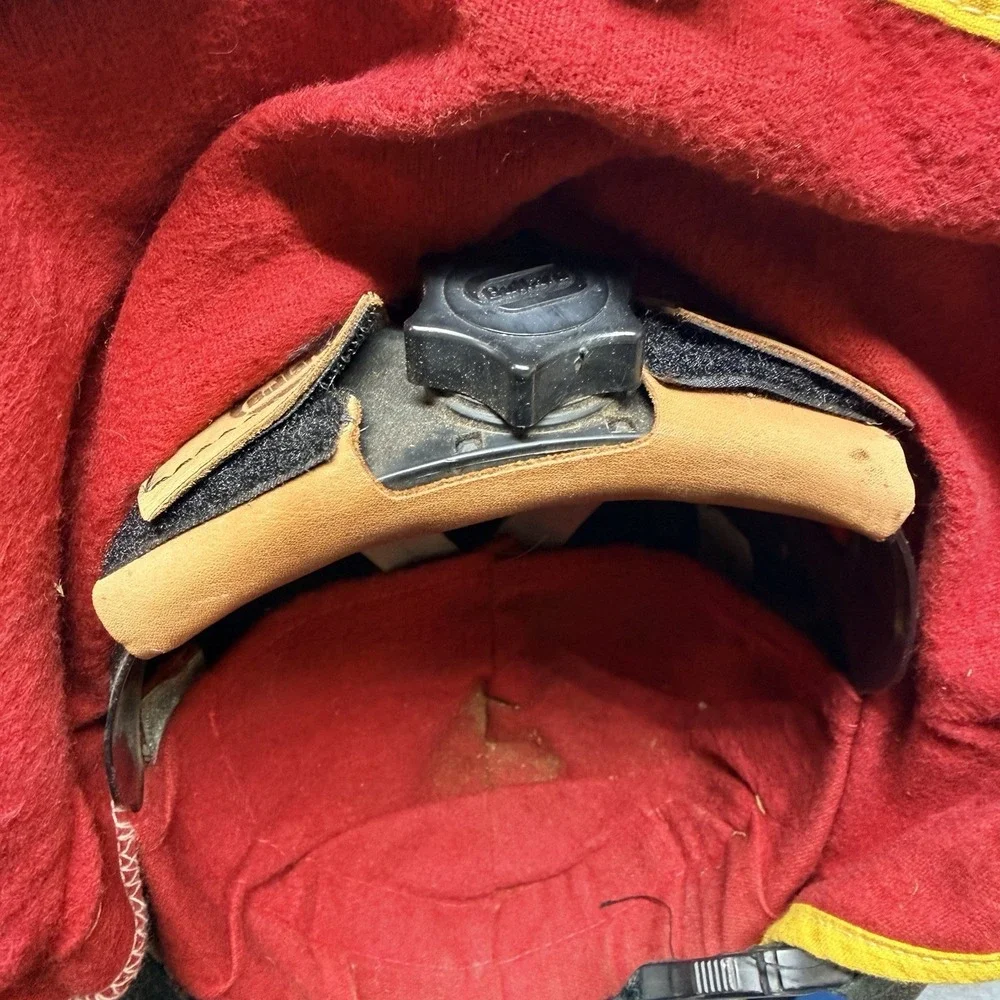 Bullard R721 Firefighter Lieutenant Helmet - Grace Fire Dept - Collectible